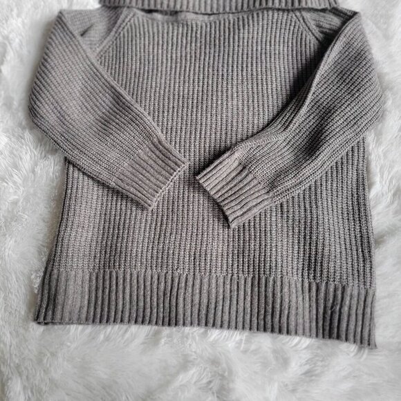 Arizona Juniors Off the Shoulder Women's Long Sleeve Pullover Sweater- L - Picture 8 of 10